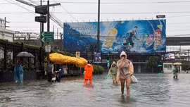 Bangkok công bố tình trạng thiên tai do mưa lớn, ngập lụt diện rộng