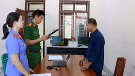 Triệt phá đường dây thuốc giả quy mô lớn