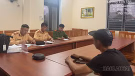 Xử lý tài xế xe tải lắp thêm đèn trái quy định, bấm còi liên tục trên cao tốc Nội Bài - Lào Cai