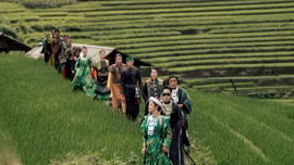 Di sản ruộng bậc thang Mù Cang Chải trở thành cảm hứng thời trang độc đáo
