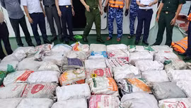 Dùng tàu cá vận chuyển hơn 1,1 tấn ma túy trị giá 800 tỉ đồng