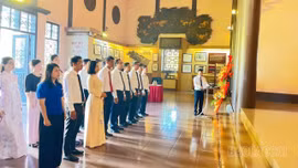 Đảng ủy UBND tỉnh Lào Cai báo công dâng Bác tại Thanh Hóa