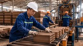 Bố trí người lao động làm việc sai địa điểm có thể bị phạt đến 7 triệu đồng