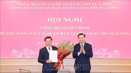 Công bố quyết định Bí thư Đảng ủy Cơ quan Ban Tuyên giáo Trung ương