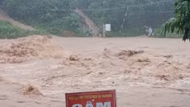 Miền Trung mưa lớn, gần 600 căn nhà bị ngập