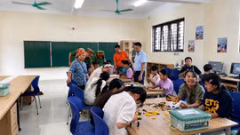 Bàn giao 4 phòng thực hành STEM cho các trường học vùng biên giới Lào Cai