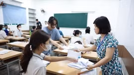 Nghỉ hưu trước tuổi, giáo viên có thể nhận thêm nhiều khoản trợ cấp