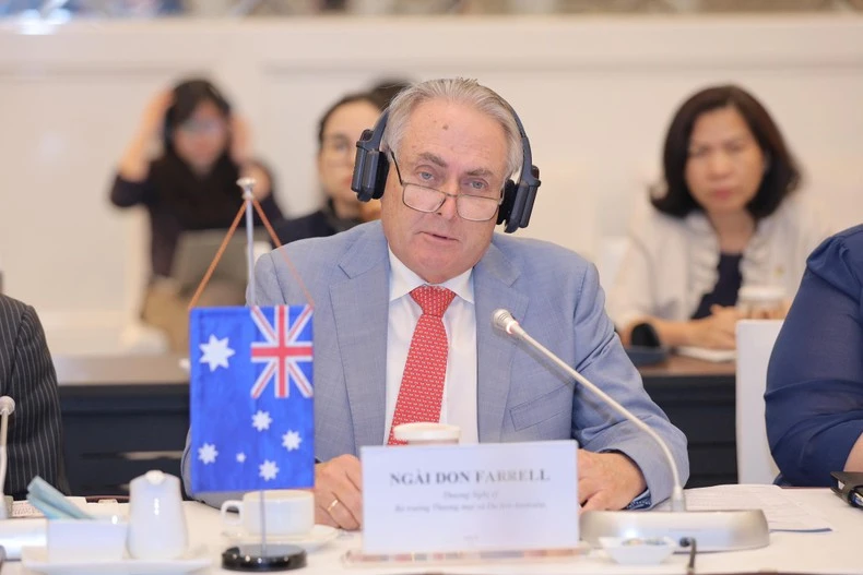 Bộ trưởng Thương mại và Du lịch Australia Don Farrell phát biểu tại Hội nghị.