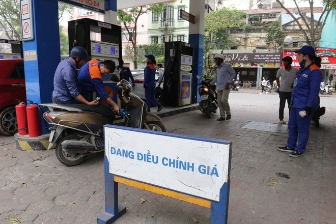 Giá xăng dầu có thể tăng tiếp.