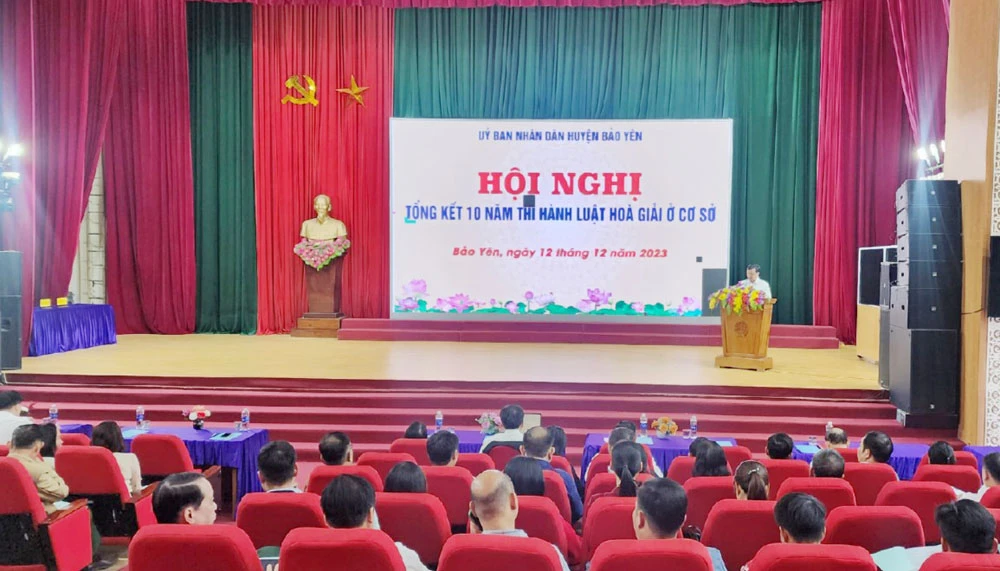 quang-canh-hoi-nghi-1-2067.jpg