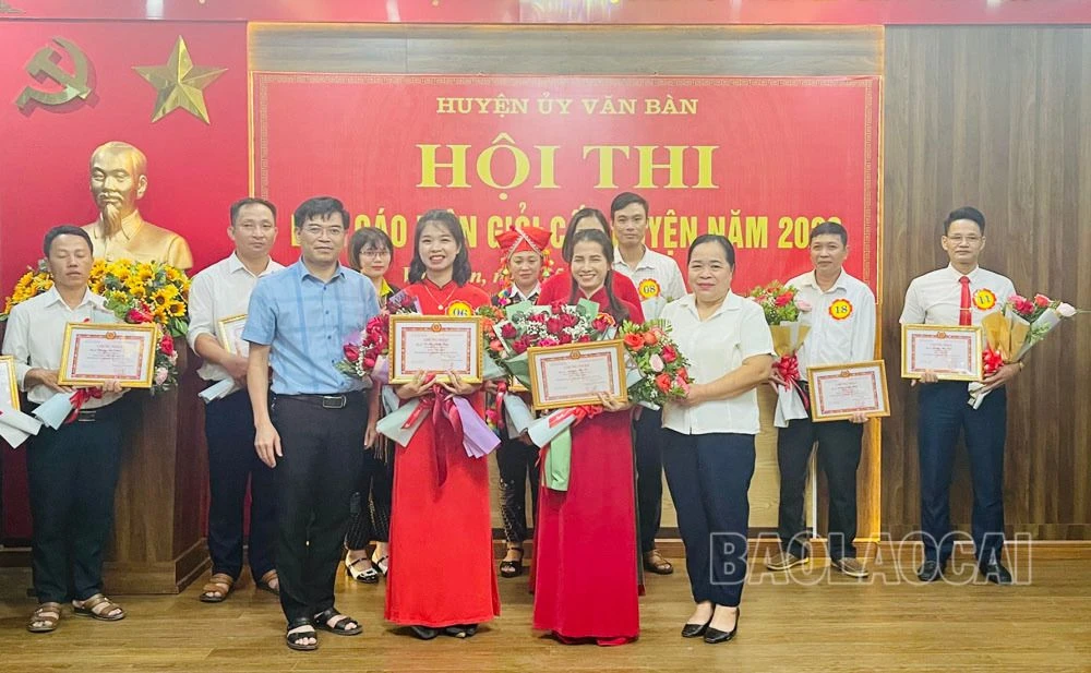 giai nhi.jpg