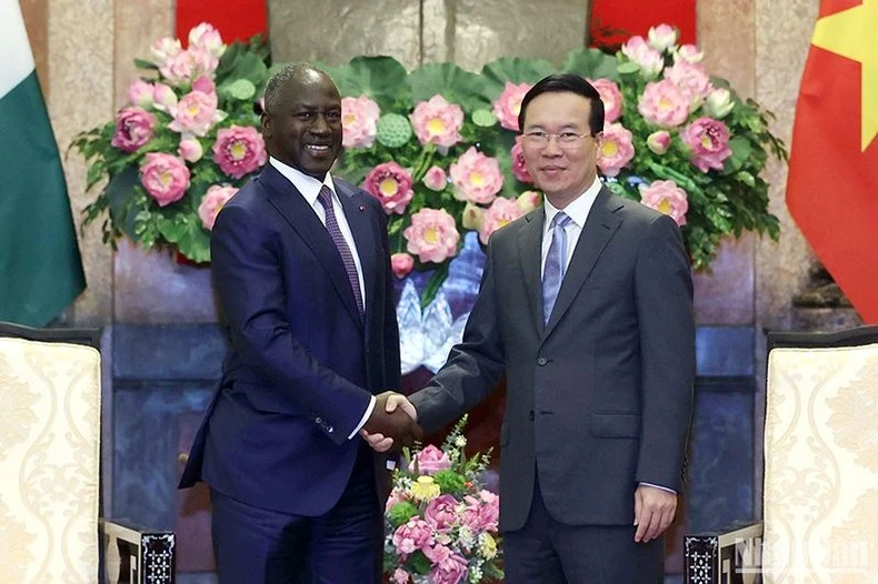 Chủ tịch nước Võ Văn Thưởng và Chủ tịch Quốc hội Bờ Biển Ngà Adama Bictogo tại buổi tiếp.