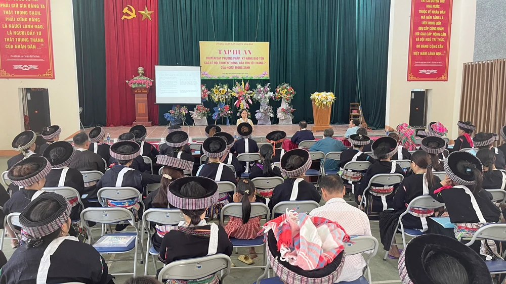 mong xanh.jpg