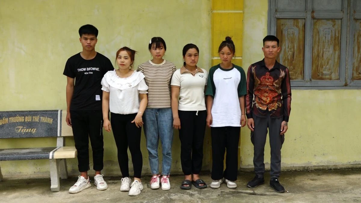 Các đối tượng xuất cảnh trái phép bị bắt giữ tại Đồn Biên phòng Ba Sơn.
