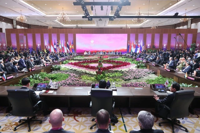 Tại Hội nghị Cấp cao ASEAN lần thứ 43, các nhà Lãnh đạo thông qua nhiều văn kiện quan trọng.