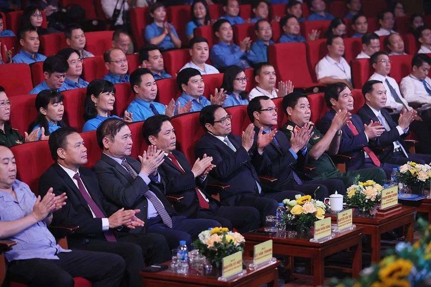 Các đại biểu dự hội nghị.