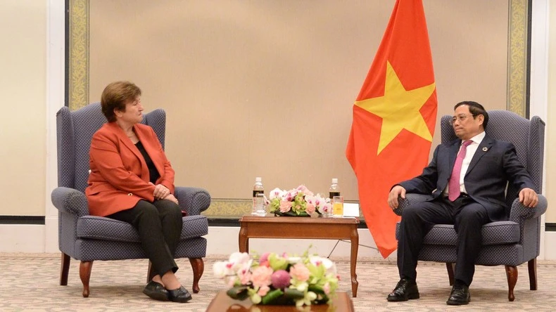 Thủ tướng Phạm Minh Chính gặp Tổng Giám đốc Quỹ Tiền tệ Quốc tế (IMF) Kristalina Georgieva.