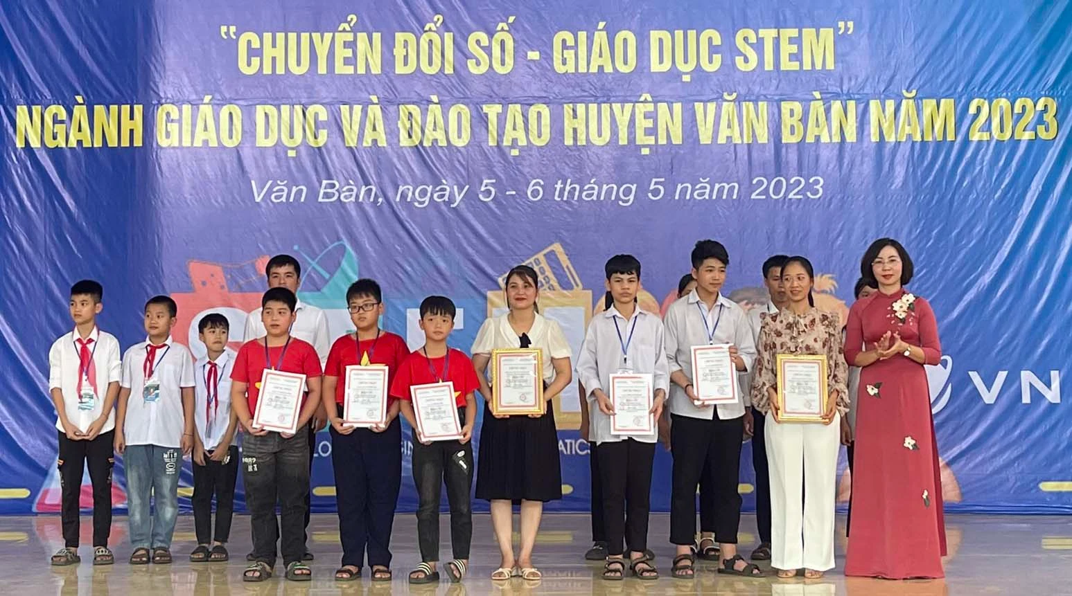 anh 2.jpg