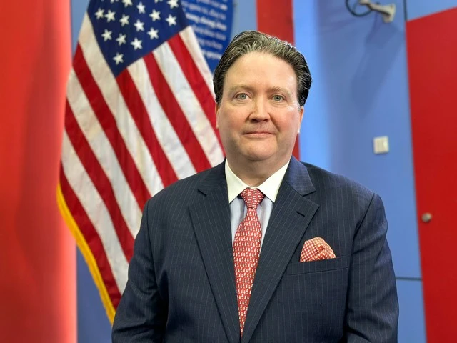 Đại sứ Hoa Kỳ Marc Knapper.