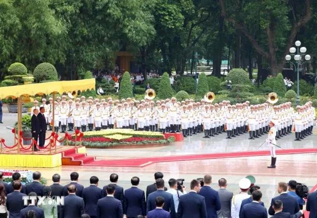 Chủ tịch nước Tô Lâm và Tổng thống Liên bang Nga Vladimir Putin tại Lễ đón.