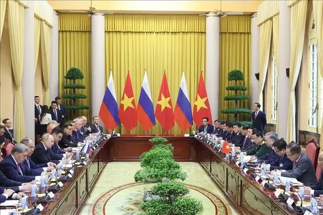 Ngay sau Lễ đón chính thức, Chủ tịch nước Tô Lâm hội đàm với Tổng thống Liên bang Nga Vladimir Putin thăm cấp Nhà nước tới Việt Nam.