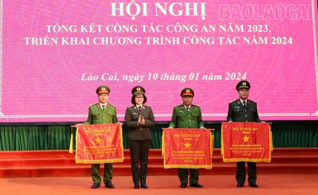 3-6048-79.jpg