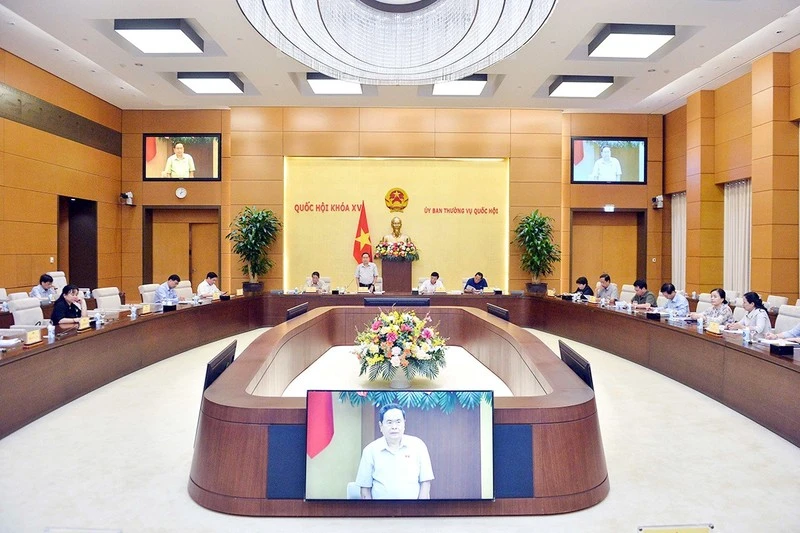 Quang cảnh một phiên họp của Ủy ban Thường vụ Quốc hội.