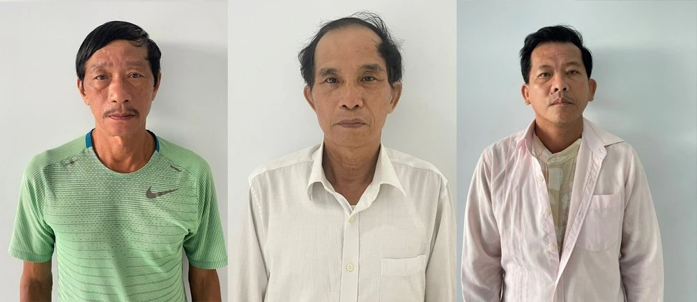 Đoàn Trọng, Nguyễn Huỳnh Văn Đợi, Trần Đình Bá tại cơ quan công an.
