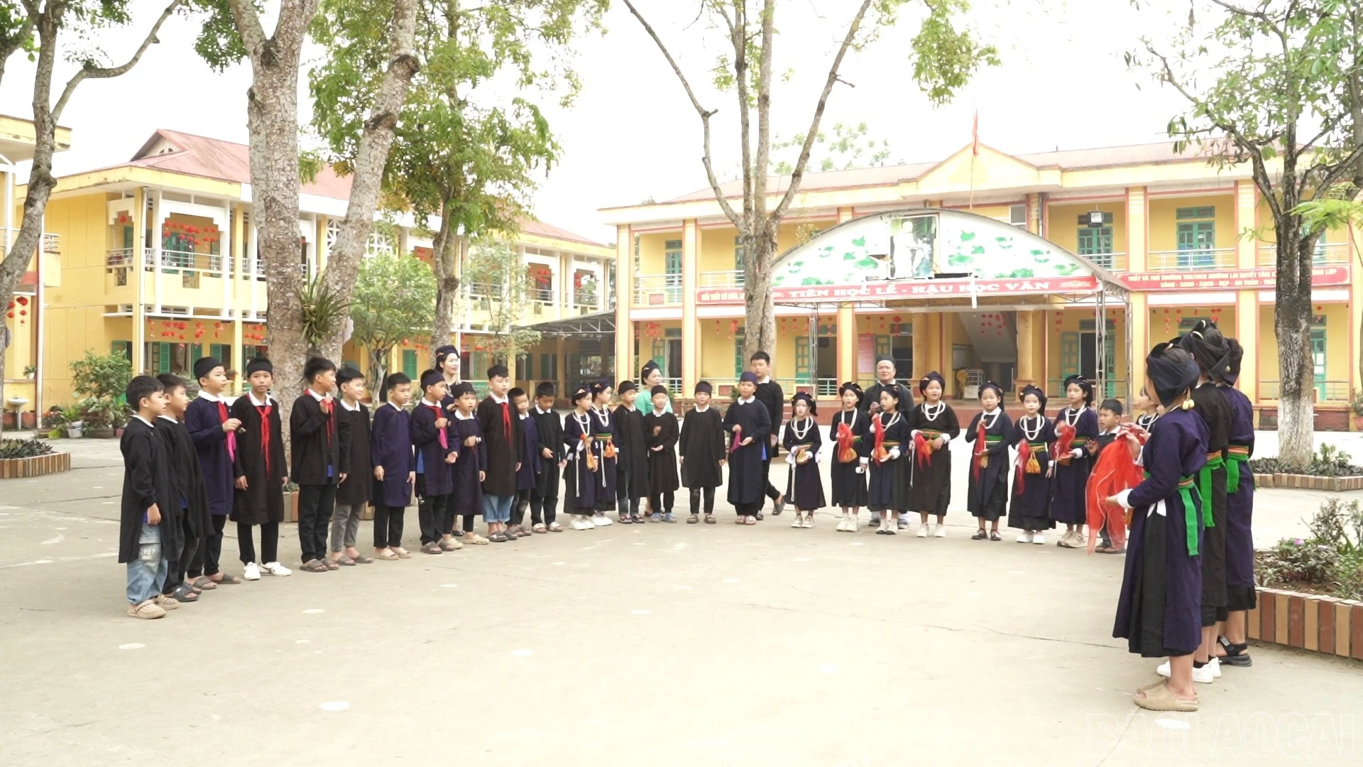 baolaocai-br_sequence-9000-03-01-15still005.jpg