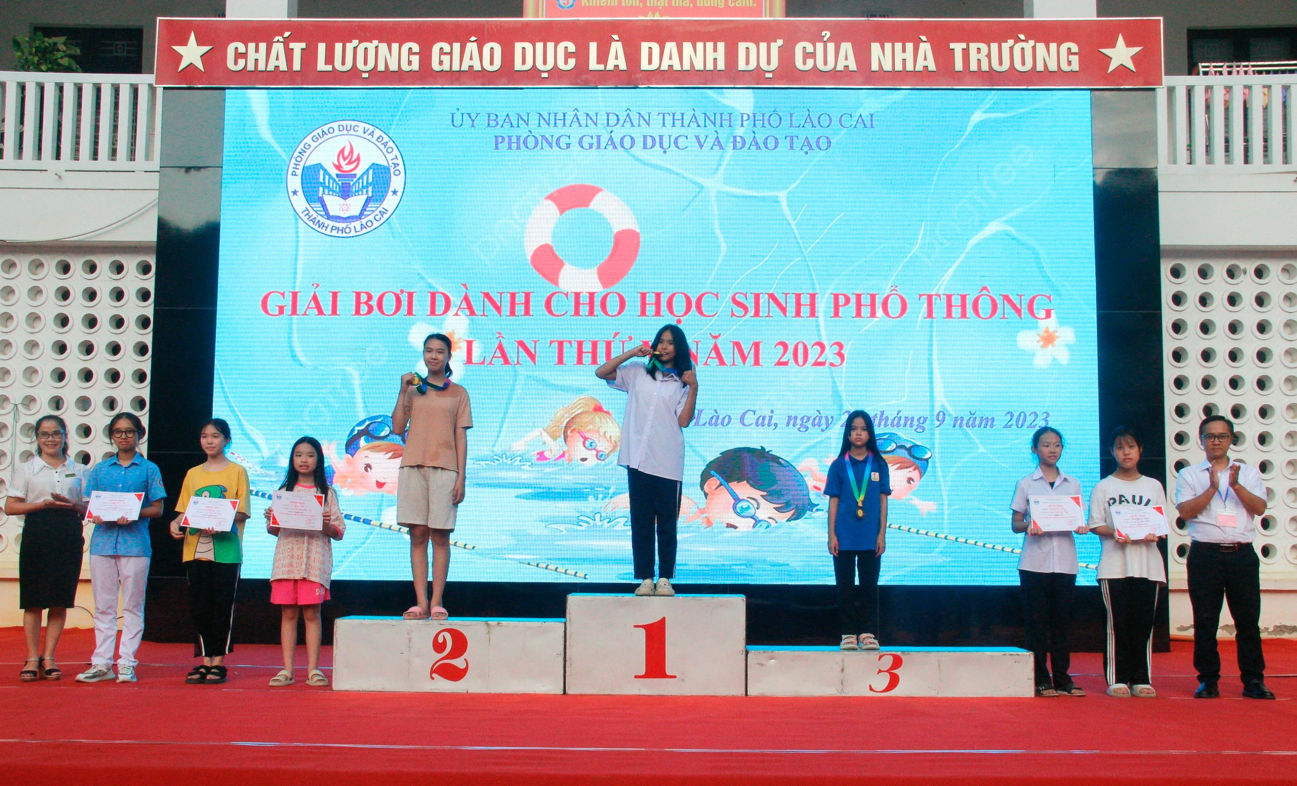 z4726246107308_836f40da48730aed3f7bb28018824c14.jpg