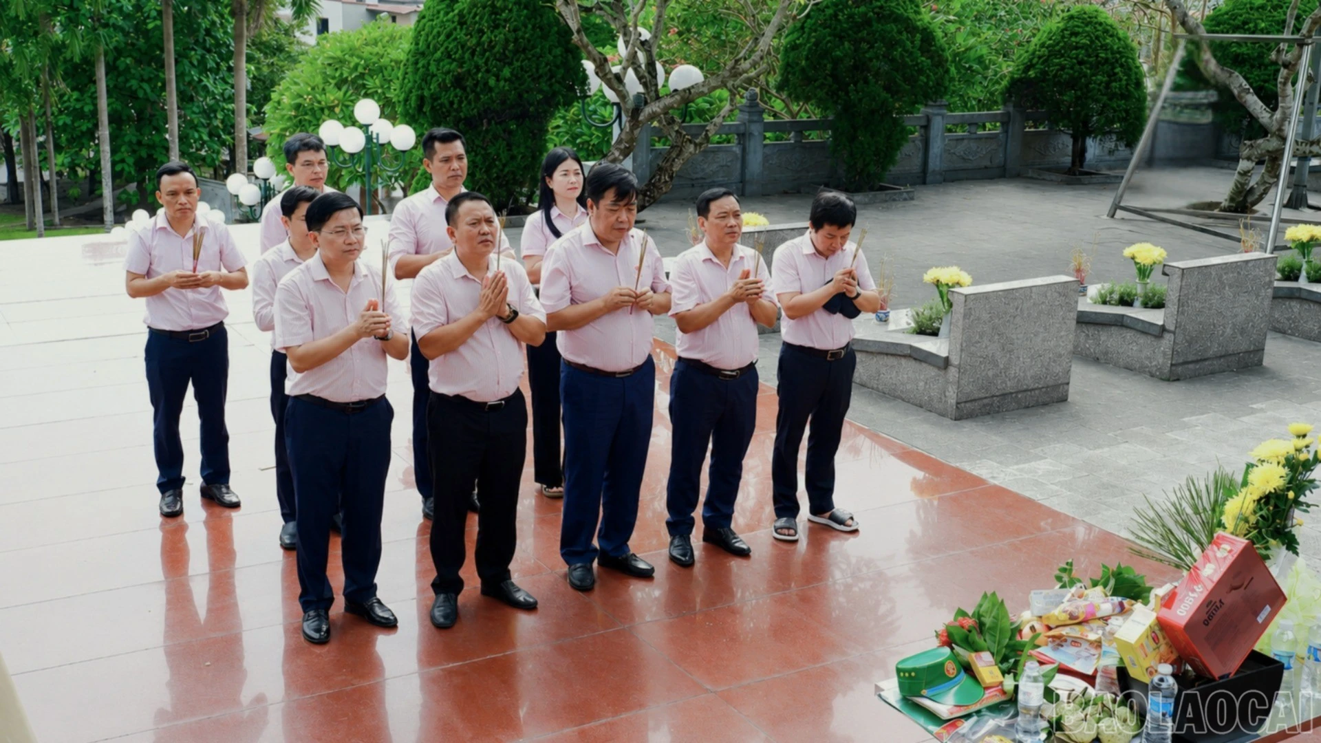 baolaocai-br_thap-huong.jpg