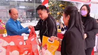 Công đoàn phường Yên Bái tổ chức "Gian hàng 0 đồng công đoàn"