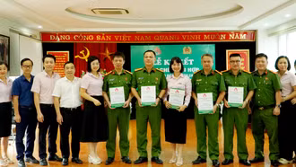 Ký kết quy chế phối hợp giữa NHCSXH với công an các xã, phường