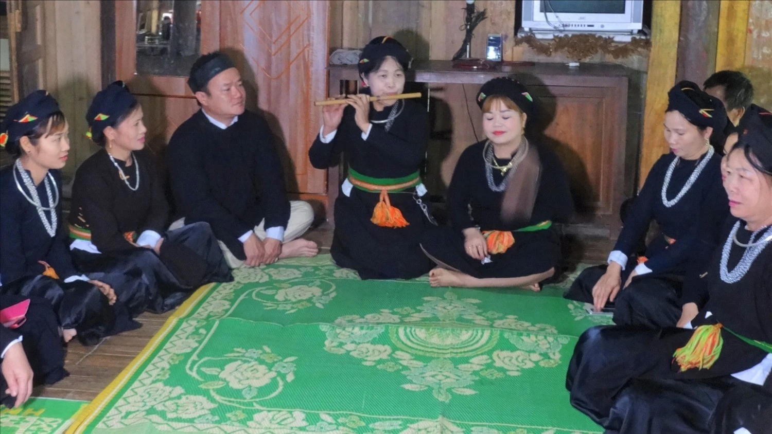 cuoc-hat-khap-cooi-cua-nguoi-tay-o-muong-lai-huyen-luc-yen-tinh-yen-bai-1-2345.jpg