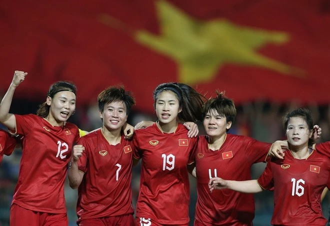 Thanh Nhã (19) ấn định tỉ số 2-0 cho trận chung kết, đưa ĐT nữ Việt Nam lên ngôi vô địch SEA Games 32