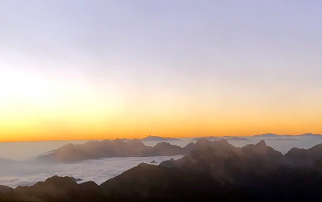 z4896934671111_02f2f91f155fdee2138484336c809c7d.jpg