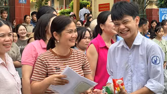Nhiều cảm xúc sau môn thi đầu tiên