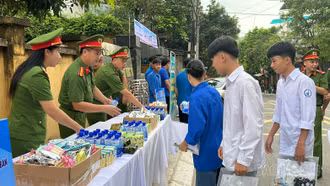 Tiếp sức mùa thi: Lan tỏa tinh thần sẻ chia