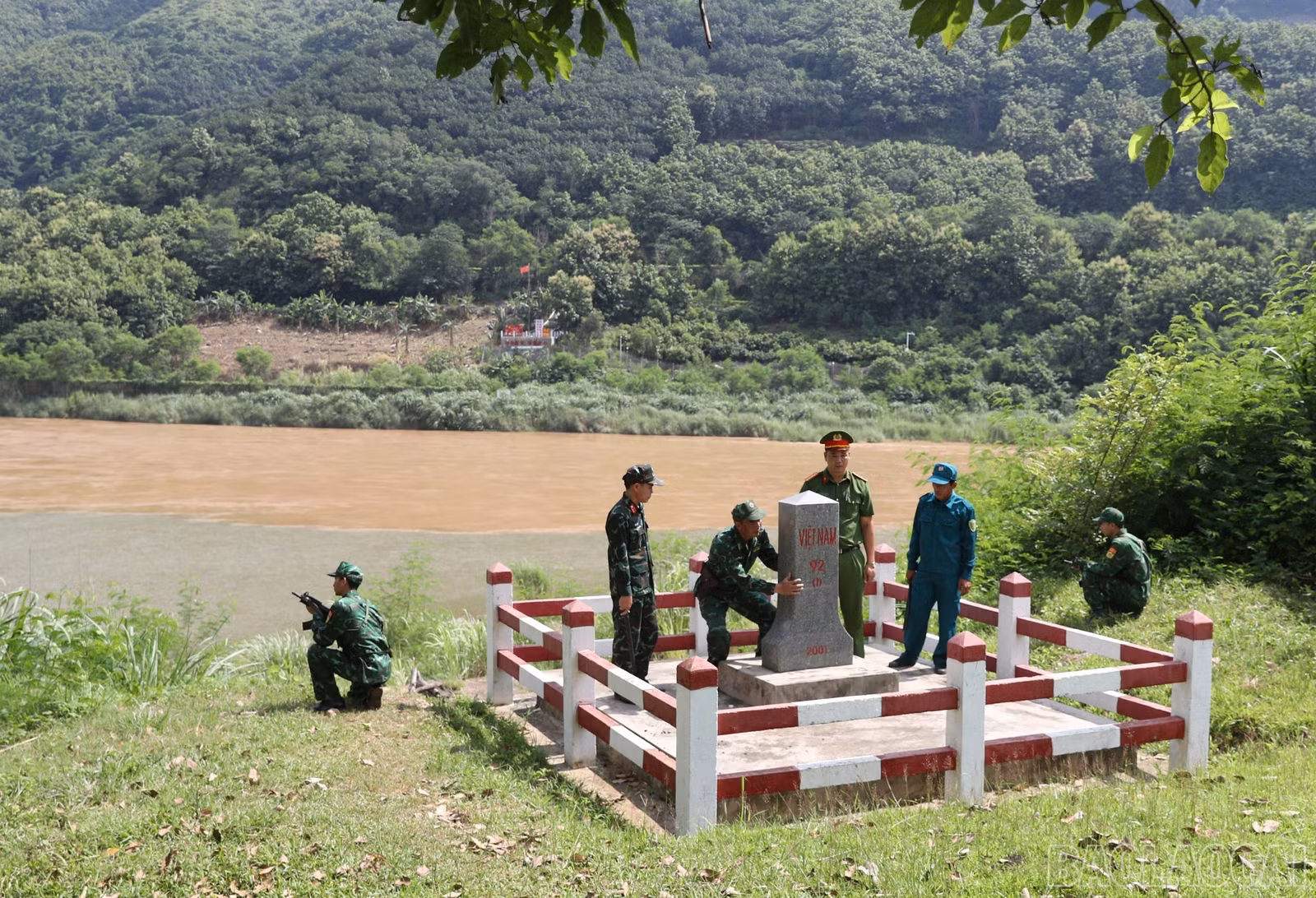 baolaocai-br_amusung-4.jpg