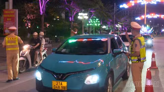 Hoạt động tuần tra, kiểm soát được lực lượng CSGT triển khai thường xuyên, liên tục, xuyên suốt kỳ nghỉ lễ.