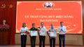 Đảng ủy xã Phúc Khánh trao Huy hiệu Đảng cho 21 đảng viên