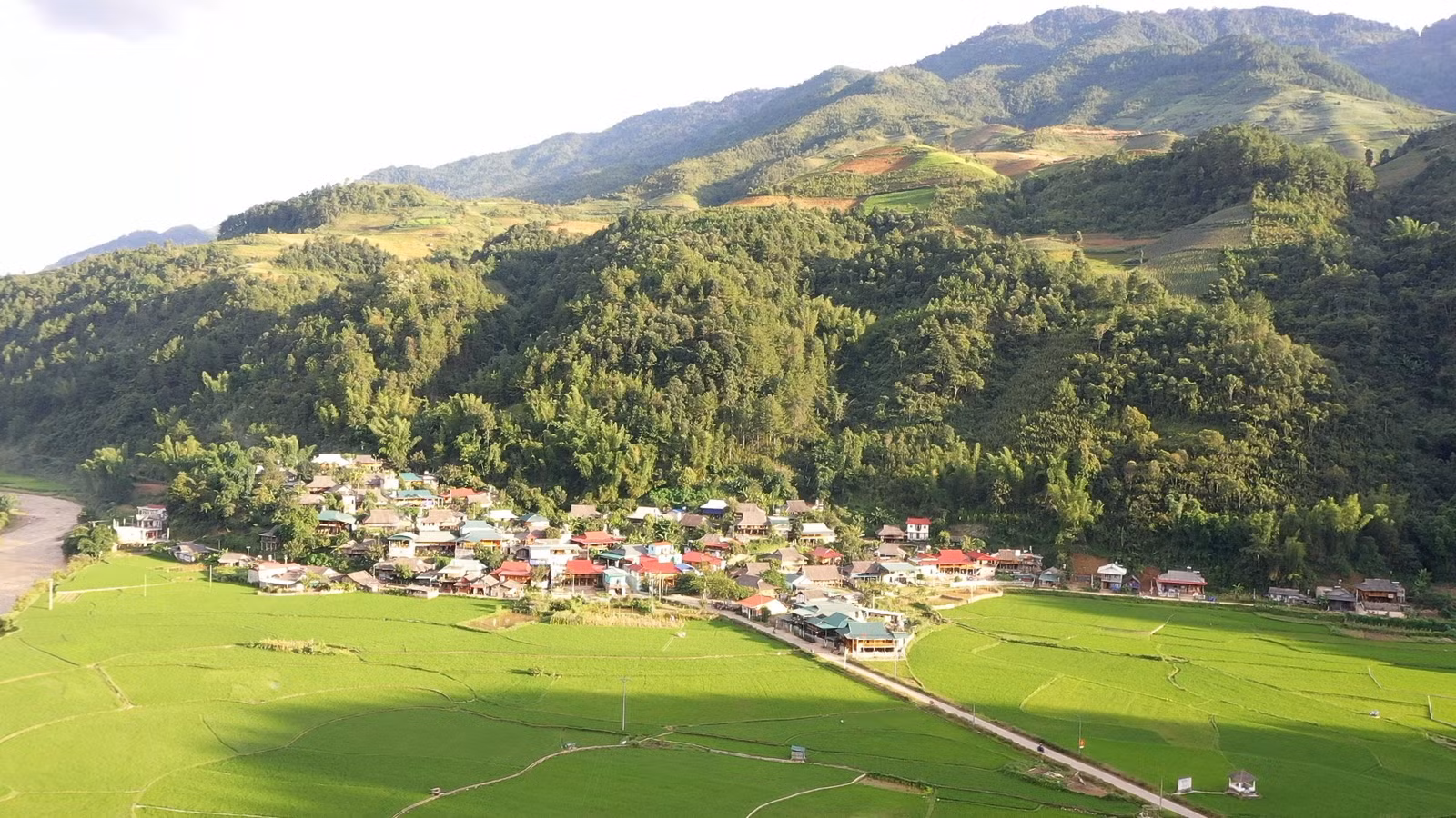 1-du-lich-cong-dong.jpg