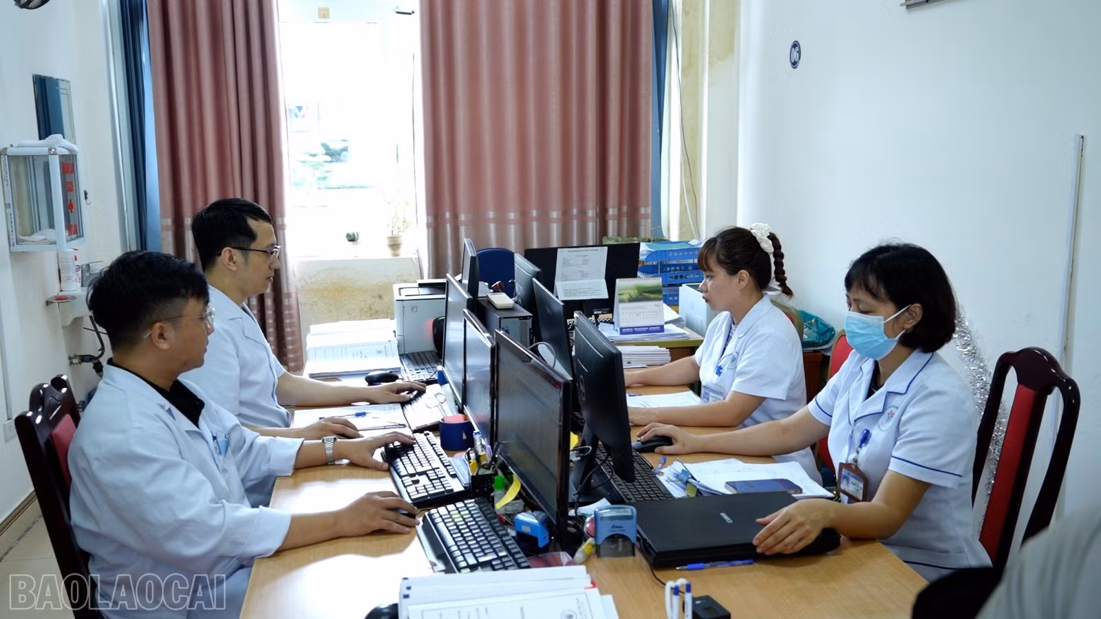 baolaocai-bl_lk83929-so-suc-khoe-dien-tu-vneid-hd200-07-24-19still015.jpg