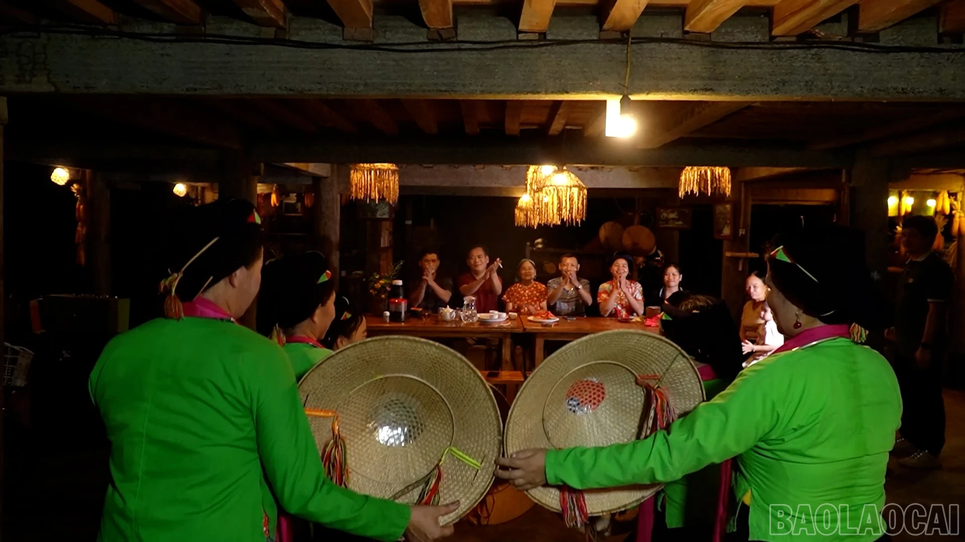 baolaocai-br_dung-hinh00-17-26-23still216.jpg