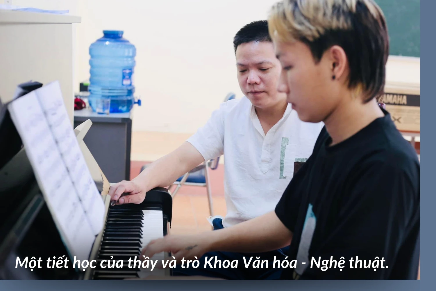Công việc tuyển sinh nghệ thuật như “đãi cát tìm vàng”, nhưng đó là hành trình chắp cánh cho những ước mơ nghệ thuật của con em vùng cao (1).png