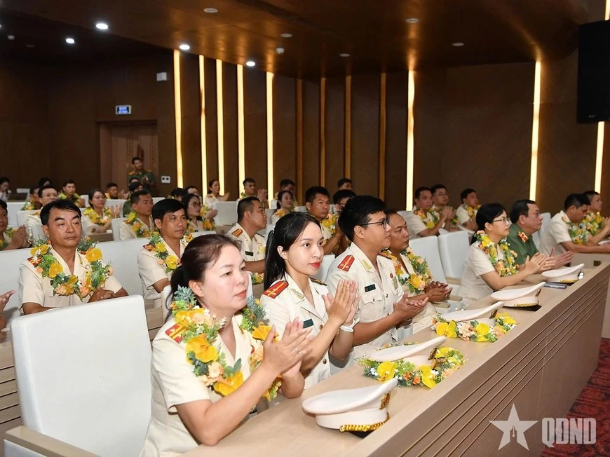 Tổng Bí thư Tô Lâm gặp mặt các gương điển hình dự Đại hội Thi đua “Vì an ninh Tổ quốc” lần thứ IX ảnh 4