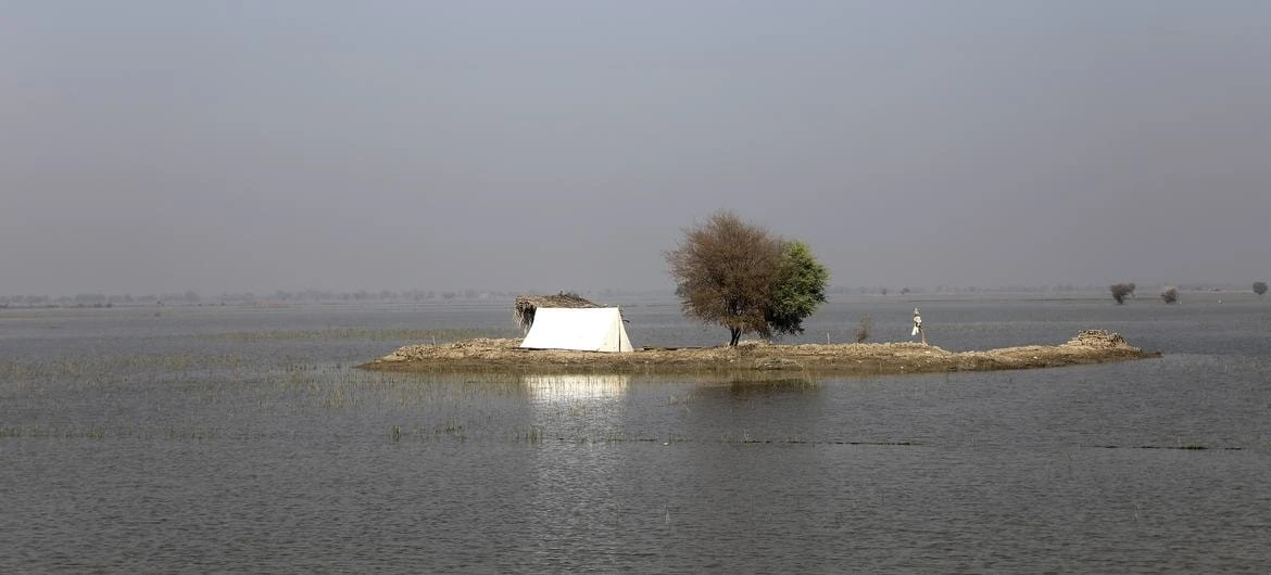 Hơn 30 triệu người Pakistan bị ảnh hưởng bởi trận lũ lụt chưa từng có do mưa dữ dội gây ra năm 2022.