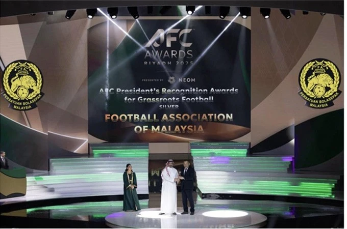 LĐBĐ Malaysia được AFC vinh danh ở hạng Bạc.