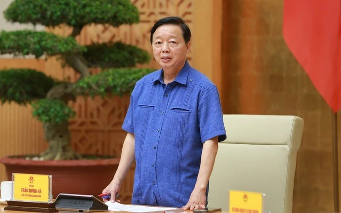Phó Thủ tướng Trần Hồng Hà, Phó Trưởng Ban Thường trực Ban Chỉ đạo Phòng thủ dân sự quốc gia chủ trì cuộc họp. Ảnh: VGP