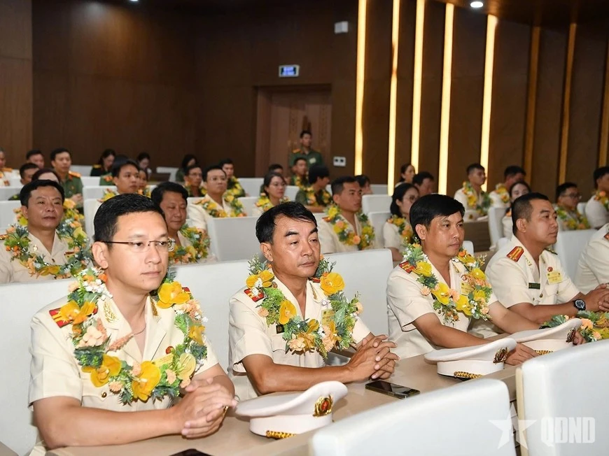 Các điển hình dự Đại hội Thi đua “Vì an ninh Tổ quốc” lần thứ IX.
